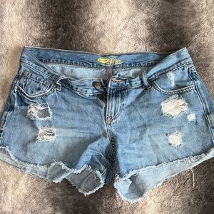 Old navy “The Diva” shorts. Size 2. Medium jean wash